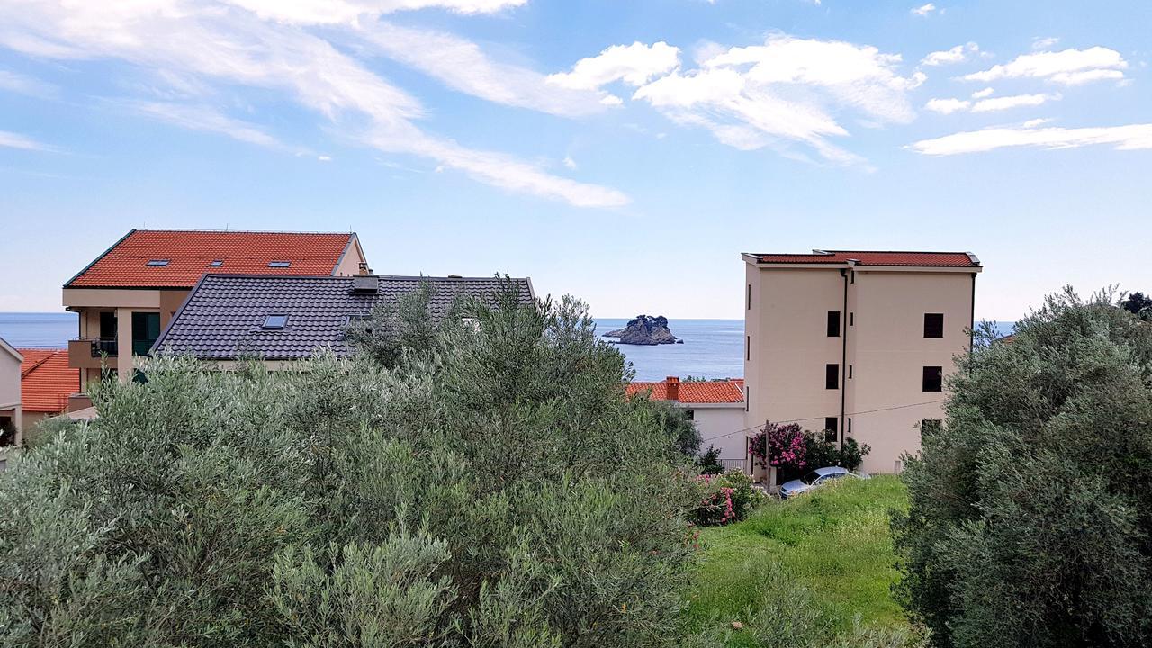 Gregovic Family Apartments Petrovac Exterior photo