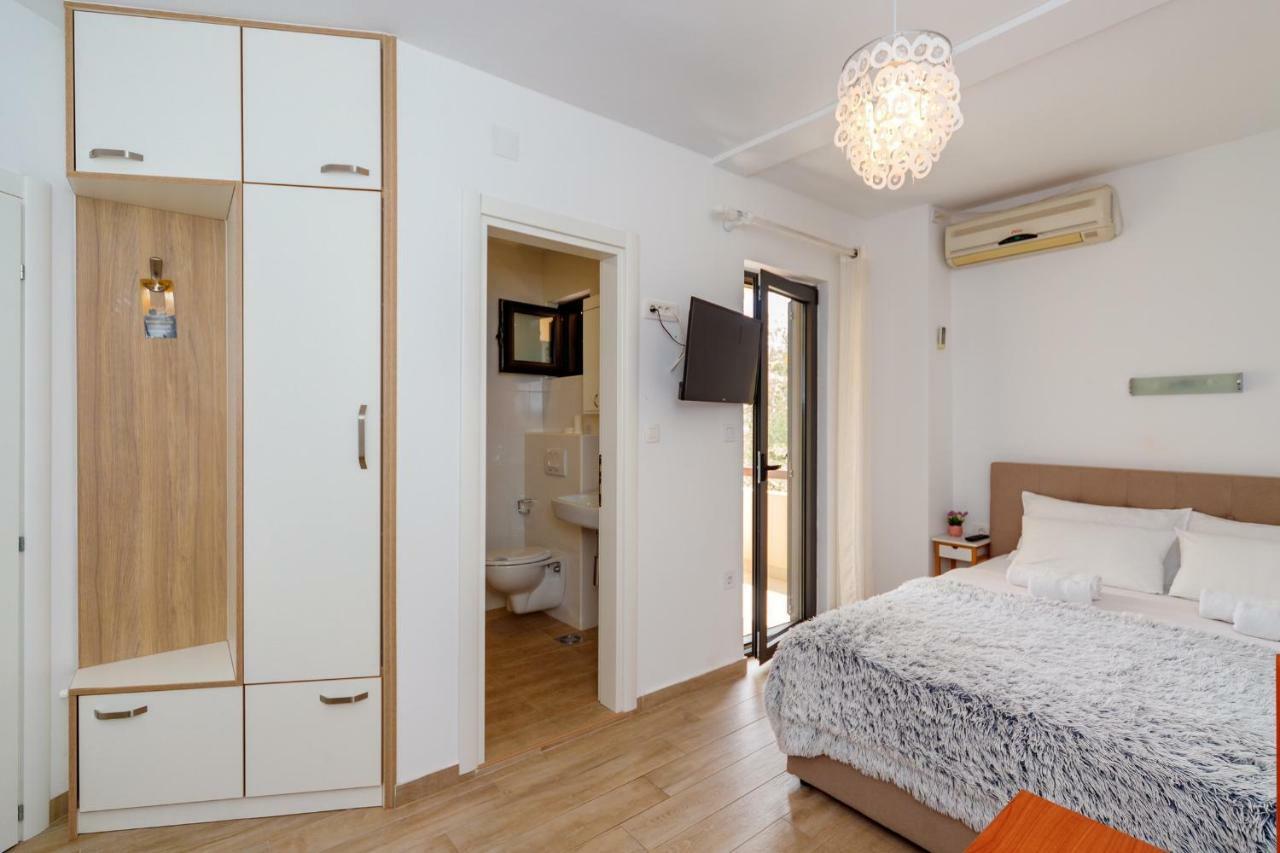 Gregovic Family Apartments Petrovac Exterior photo