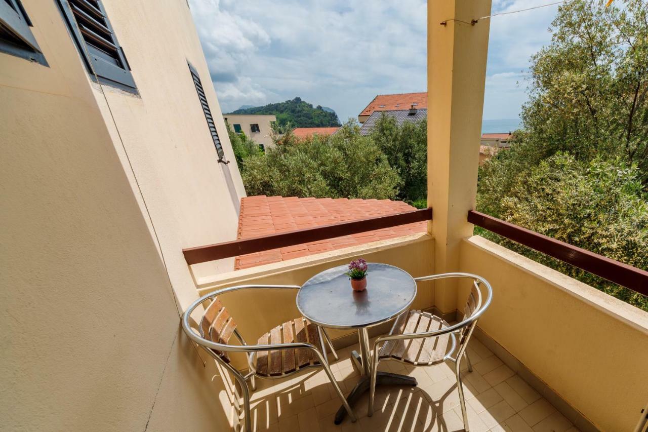 Gregovic Family Apartments Petrovac Exterior photo